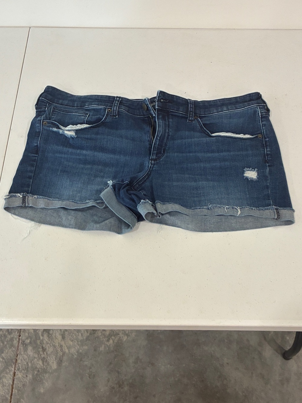 Universal Thread Mid Rise Midi Denim Shorts Distressed Raw Hem Cuffed